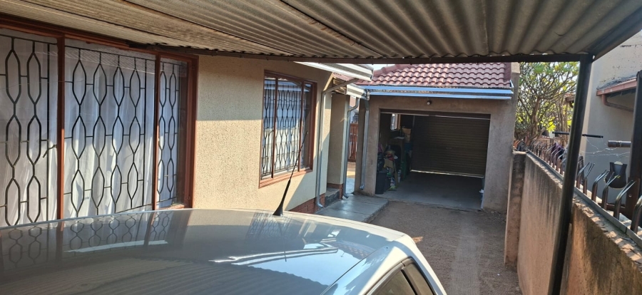 3 Bedroom Property for Sale in Mabopane Unit X North West